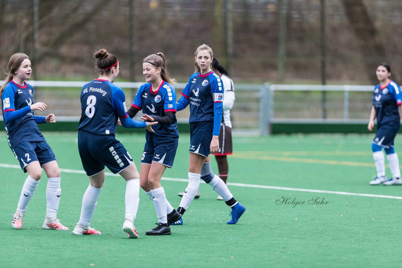 Bild 362 - wBJ VfL Pinneberg - St. Pauli : Ergebnis: 7:0 (Abbruch)